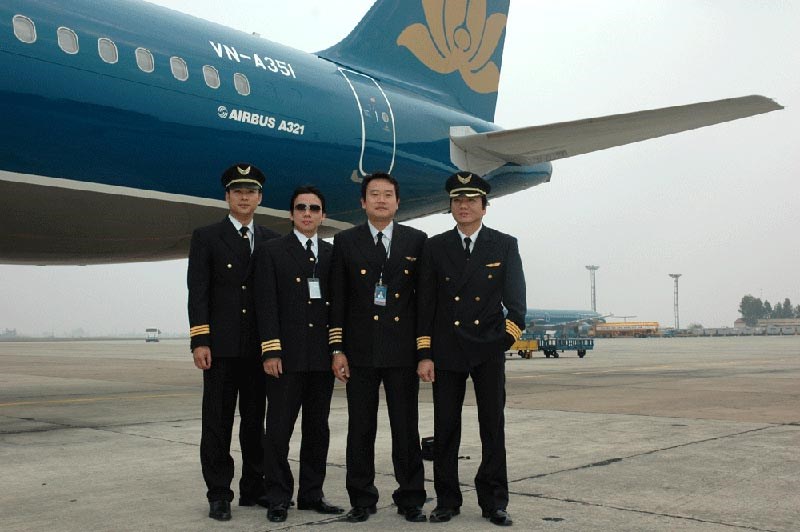 Vietnam Airlines et CAE cooperent dans la formation de pilotes hinh anh 1