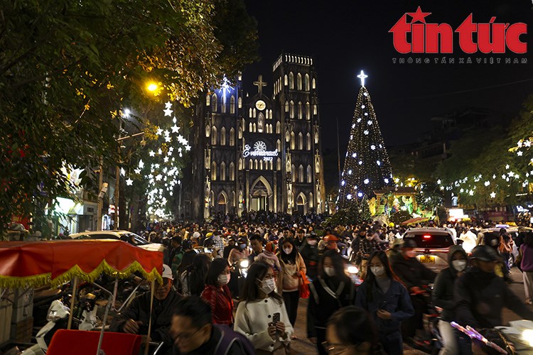 Des eglises de Hanoi a la saison de Noel hinh anh 1
