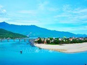 La baie de Lang Cô - Une destination touristique estivale attrayante
