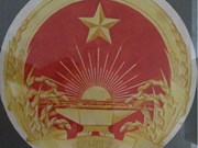 Les croquis des armoiries nationales du Vietnam exposés à Hanoï