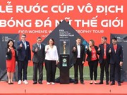 Le trophée de la Coupe du monde féminine fait escale au Vietnam