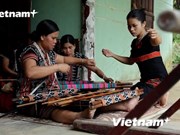 Le tissage de brocart: un trait culturel essentiel pour les femmes de l'ethnie Co Tu 