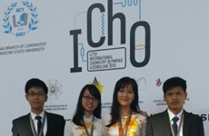 Quatre élèves vietnamiens primés aux Olympiques internationales de chimie 2015 