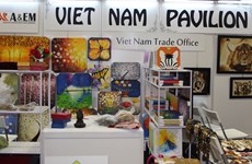 Des entreprises vietnamiennes à la 16e Foire des cadeaux de Singapour 