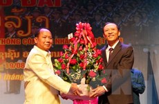 La Journée traditionnelle de la police populaire du Vietnam célébrée au Laos