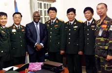 Des militaires vietnamiens visitent la Mission de l'ONU en République centrafricaine