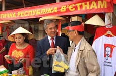 ​Le Vietnam à une foire traditionnelle en Ukraine