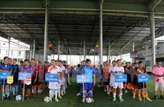 Tournoi de football pour les Vietnamiens au Laos
