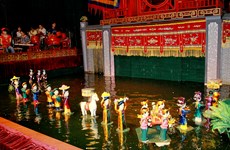 Présentation des marionnettes sur l’eau en Malaisie 