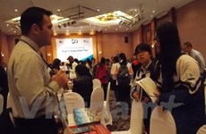 Exposition sur l'éducation américaine à Huê