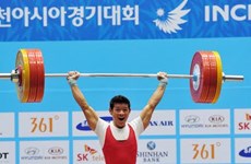 Des haltérophiles vietnamiens au Championnats du monde 2015