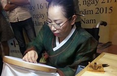  Présentation de broderies d'artisans sud-coréens au Vietnam