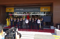 Inauguration du premier supermarché Emart à HCM-Ville