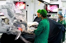 De la chirurgie endoscopique en robot médical en pédiatrie 