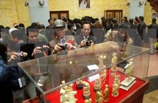 Exposition et vente aux enchères d’un millier d’objets antiques à Nam Dinh