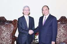 Le vice-Premier ministre Nguyen Xuan Phuc reçoit le vice-président exécutif de Toyota 