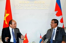 Activités du PM Nguyên Xuân Phuc en marge du sommet ASEAN-Russie