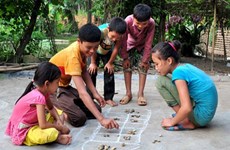 Les jeunes Hanoïens font revivre les jeux populaires