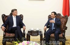 Le vice-Premier ministre Vuong Dinh Hue reçoit des hôtes australiens