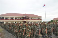 Cambodge : inauguration d'ouvrages militaires financés par le Vietnam