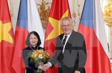 La vice-présidente du Vietnam rencontre des dirigeants tchèques