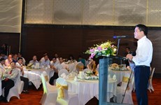 Hanoï : rencontre avec les chefs d'organes de représentation du Vietnam à l'étranger