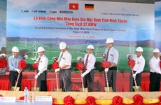 Ninh Thuan : mise en chantier de la centrale éolienne de Mui Dinh