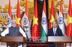 Le Premier ministre indien en visite officielle au Vietnam