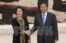 La présidente de l’AN du Vietnam rencontre le Premier ministre cambodgien