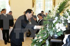 Tran Dai Quang rend hommage au roi Bhumibol Adulyadej de Thaïlande