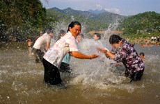 La fête de l'eau des Thai à Lai Châu