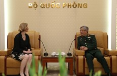 Le général Nguyen Chi Vinh reçoit l’ambassadrice néo-zélandaise