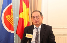 Le Vietnam assume avec succès la présidence tournante du comité de l’ASEAN à Paris