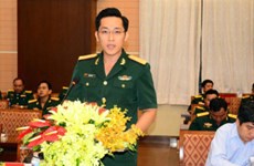 Echange entre les jeunes officiers vietnamiens et cambodgiens