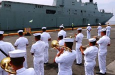 Deux navires de la Marine royale australienne aux Philippines