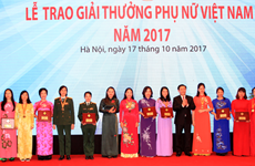 Les Prix des Femmes vietnamiennes 2017 remis à 18 individus et collectivités