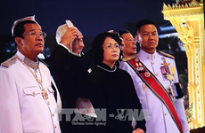 La vice-présidente du Vietnam assiste à la crémation de l’ancien roi de Thaïlande