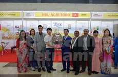Des produits sucrés vietnamiens présentés à la FoodPro 2017 à Bangladesh