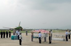 Hanoï : remise des restes de soldats américains portés disparus au Vietnam