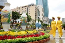 Hô Chi Minh-Ville : la rue des fleurs Nguyen Hue célèbre le Nouvel An lunaire