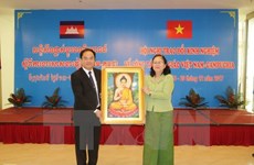 Une délégation du ministère cambodgien des Cultes et des Religions à Can Tho