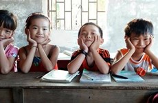 Plus 16,4 milliards de dongs en faveur des élèves démunis de provinces du Centre