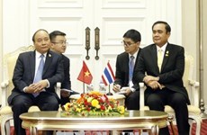 Le P​M Nguyen Xuan Phuc rencontre son homologue thaïlandais