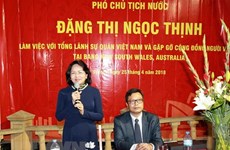 La vice-présidente Dang Thi Ngoc Thinh rencontre des Vietnamiens à Sydney