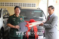 Le Vietnam offre des cadeaux au Cambodge