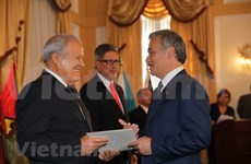 Le président du Salvador apprécie la coopération multiforme avec le Vietnam