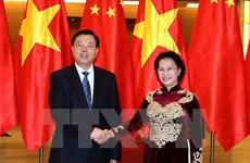 Le président du Comité permanent de l'APN chinoise en visite au Vietnam