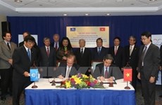 Le Vietnam et la BM signent quatre accords de crédit