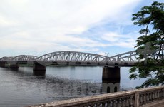 Planification des deux rives du fleuve Huong 