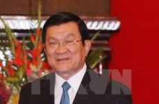 Le président Truong Tan Sang travaille avec l’Association des juristes du Vietnam 
